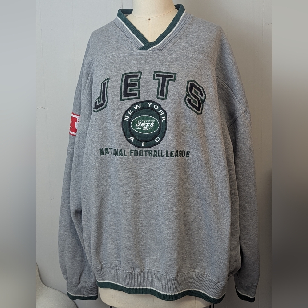 Lee Gray V-Neck Sweater